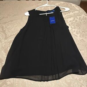 NWT Apt. 9 black sleeveless top. Poly top Rayon lining. Round neck back close L.